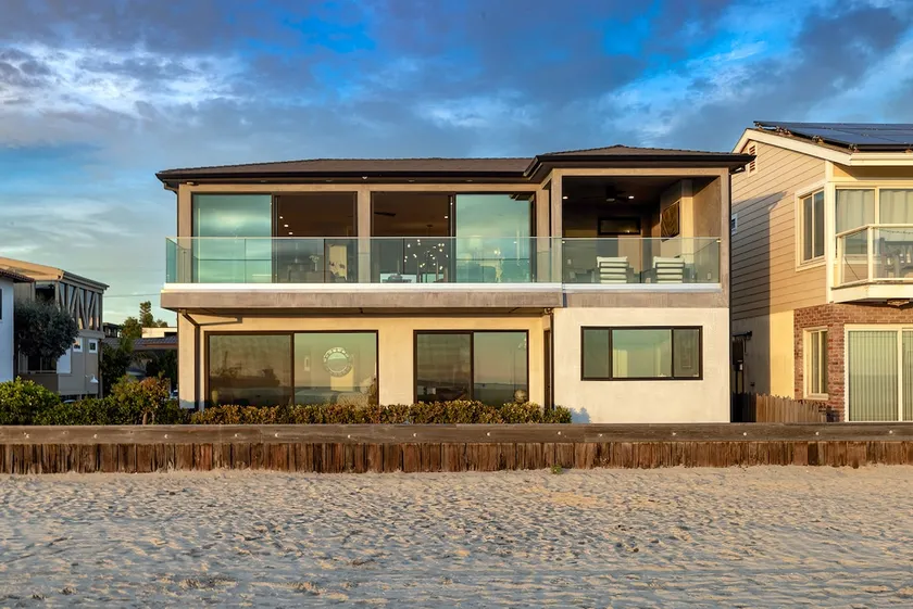 A Dream Right on the BEACH! - Image 1