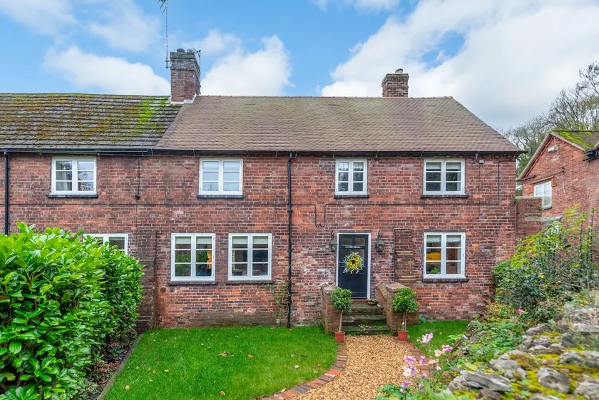 Cottage Retreat-Fireplace & Garden nr Ironbridge - Image 1