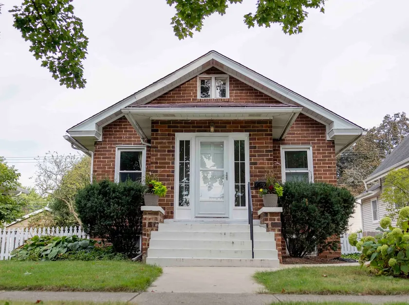 New 2bdrm/2ba Downtown Geneva! - Image 1