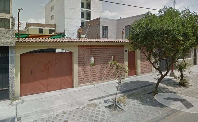 ”Las Begonias” Manor with PKG (CPE is given) - Image 1