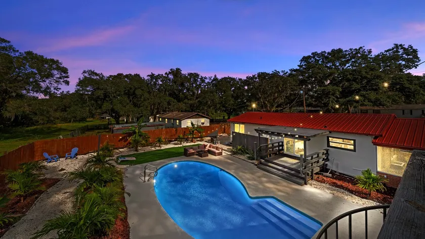 The Palms Oasis - Pool Getaway - Central I-4 & 75 - Image 1