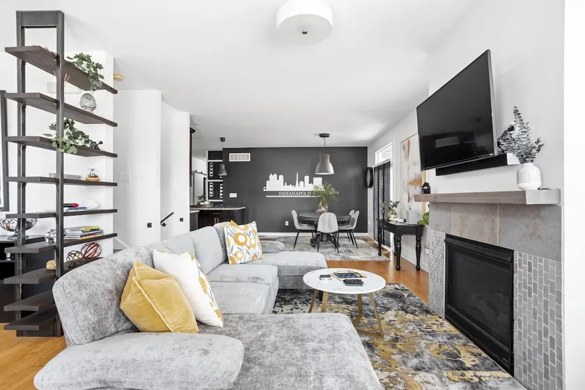 Bright & Cozy 4BR with Movie RM + Patio + Parking - Image 1