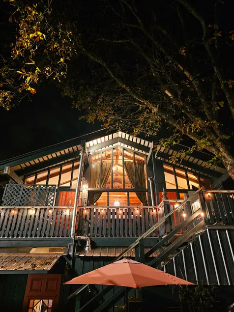 Fort Langley Tree House Loft : Town Center! - Image 1