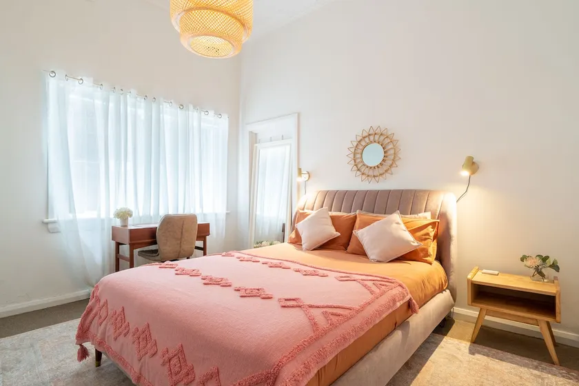 Calm Rose Bay Apt • Harbour Walk + Ferry to CBD - Image 1