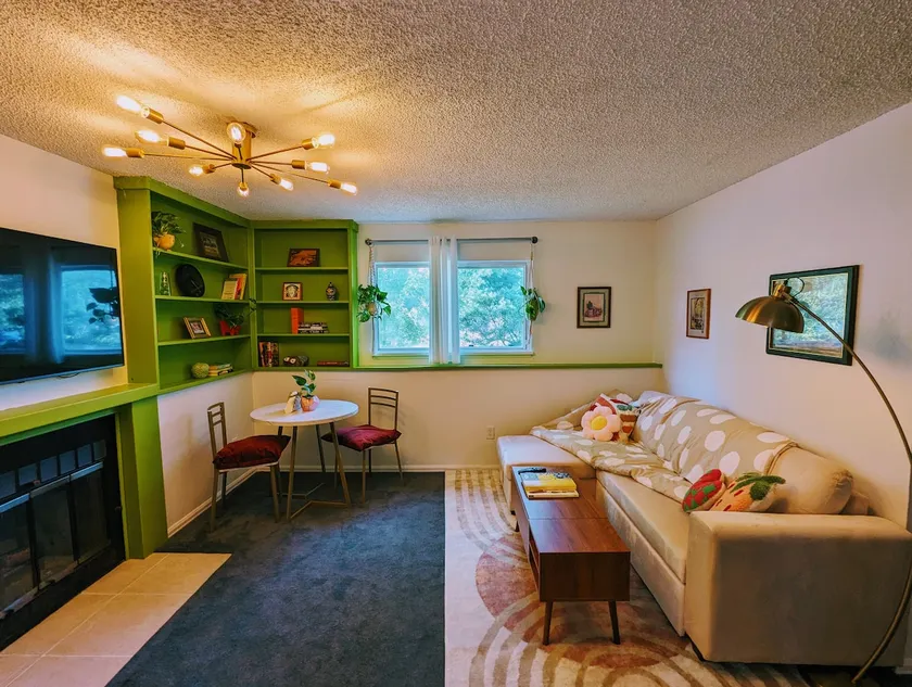 Tulip House: Adventurer's Retreat - Image 1