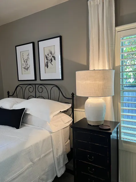 Perfect Blend of Style & Comfort - Image 1