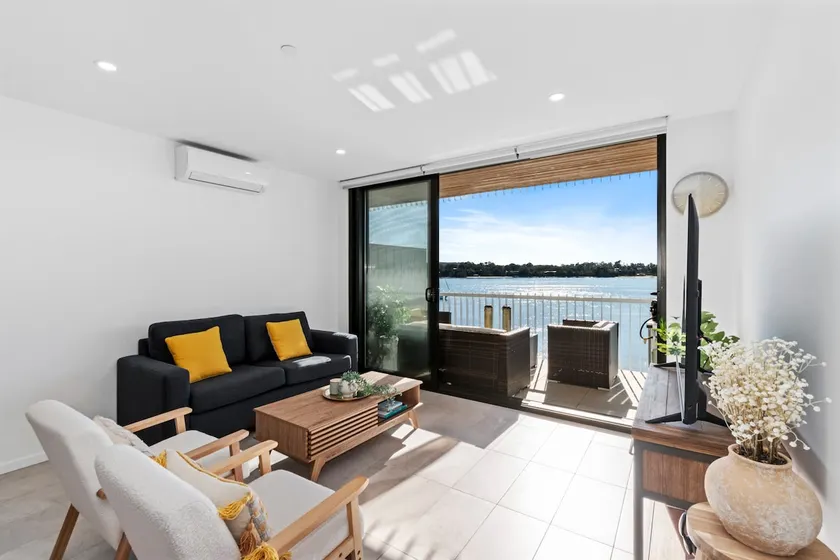 Water views for days! - Image 1