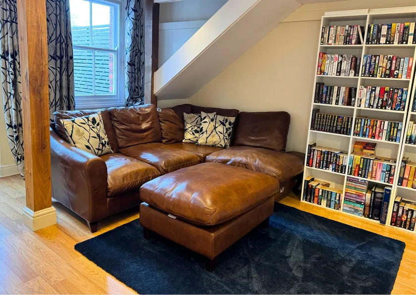 Cosy Annexe in Central Wrexham - Image 1