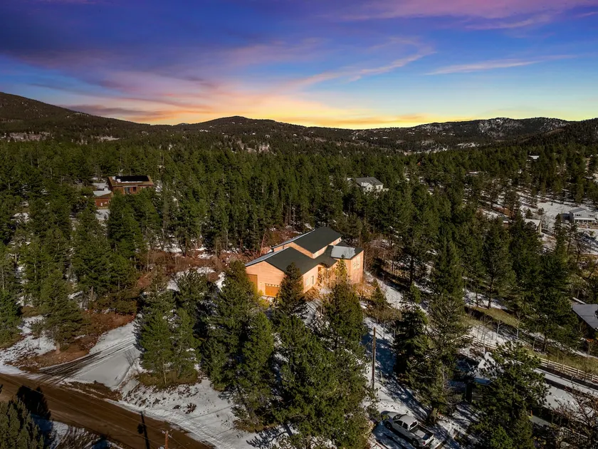 Evergreen Lodge in Black Hawk - Image 1