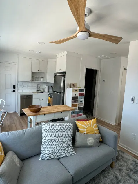 Guesthouse with Garage Parking - Image 1