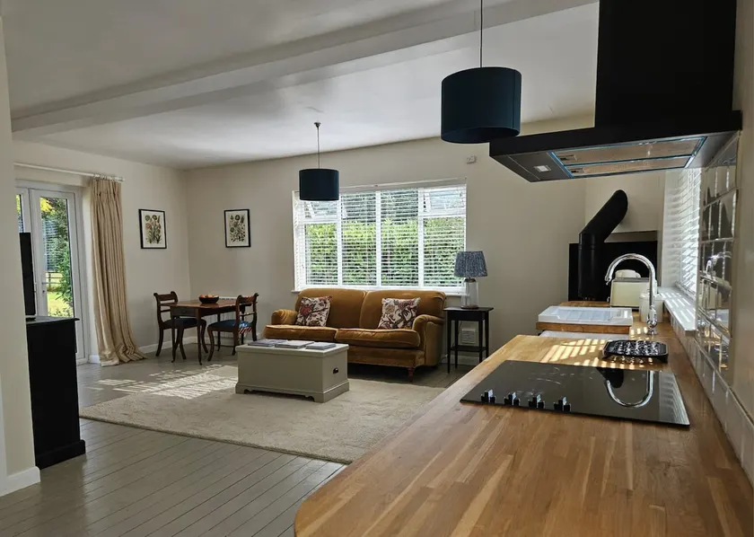The Garden Room, one bedroom apartment - Image 1