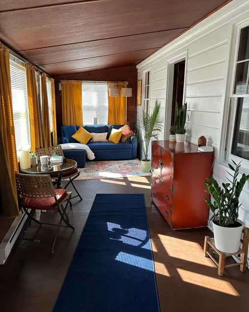 CoZenova Cottage - Seasonally Decorated - Image 1
