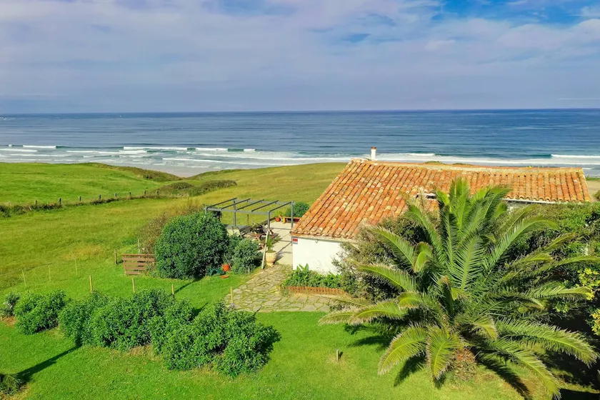 43North - Oceanfront house S. Vicente Barquera - Image 1