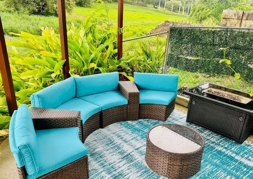 Island Breeze Studio Apartment - Image 1