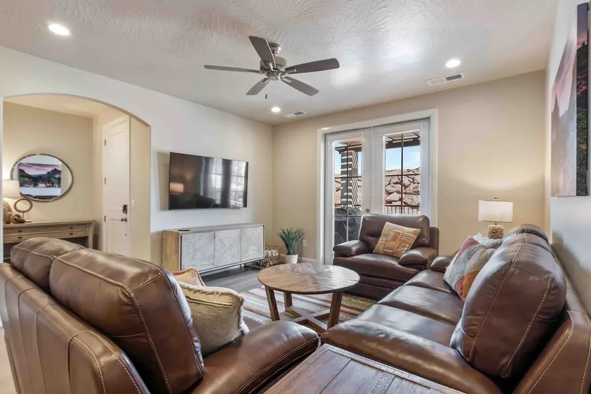 Desert Retreat by Pool and HotTub Near Sand Hollow - Image 1