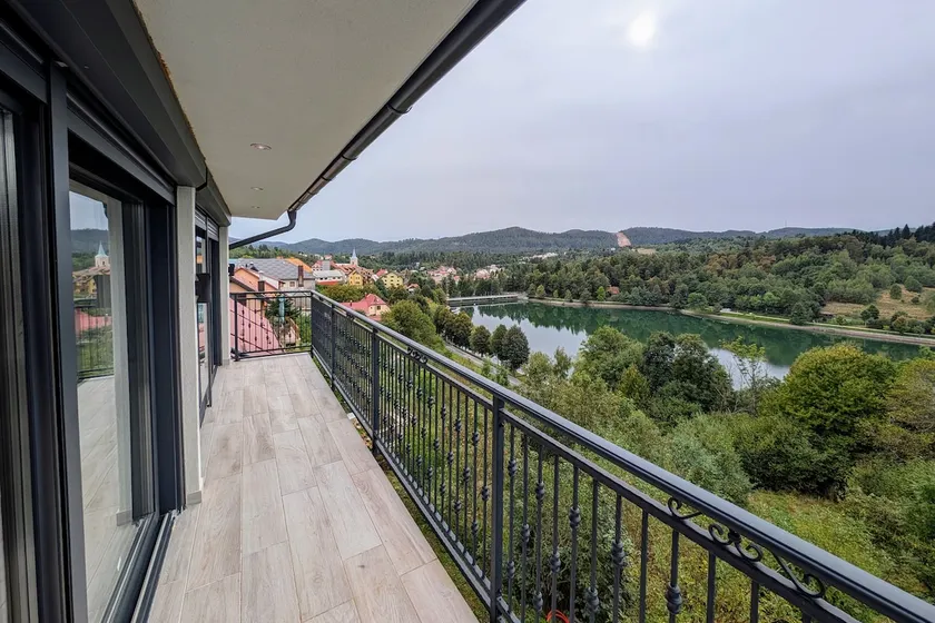 Fuzine Lake Apartments - Image 1