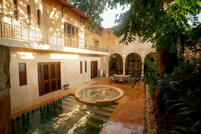 Casa Flor de Mayo, Emblematic Neighborhood - Image 1