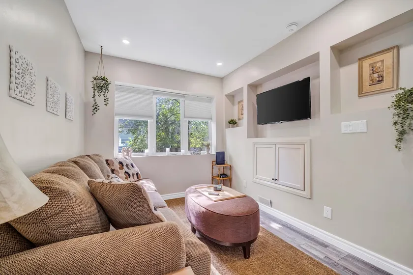 Urban Escape - Close to DT & Expwy - Pets Welcome - Image 1