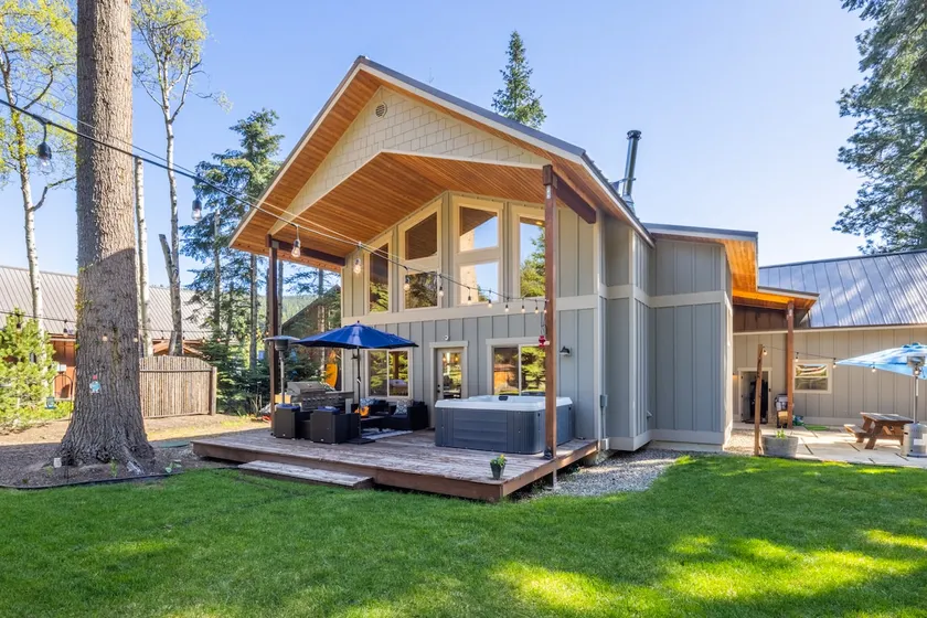 Ponderosa Pines Retreat - Image 1
