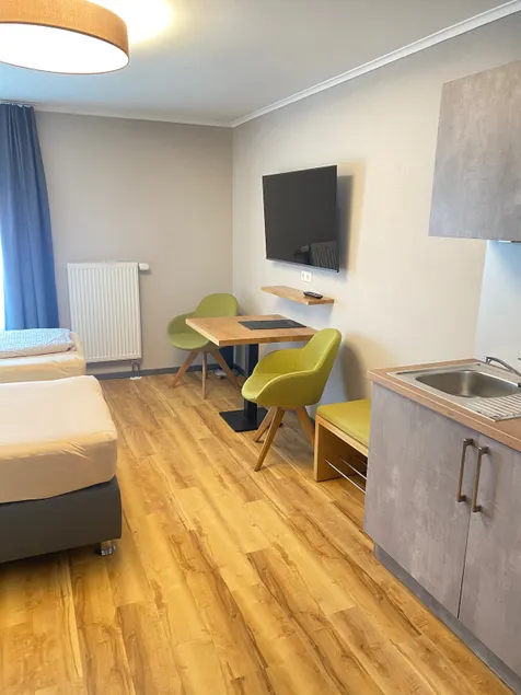 Motel Q double room 206 with kitchen - Image 1
