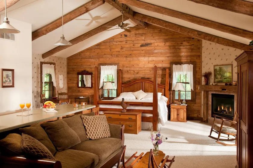 Chanticleer Cabins- The Tamarack Cabin - Image 1