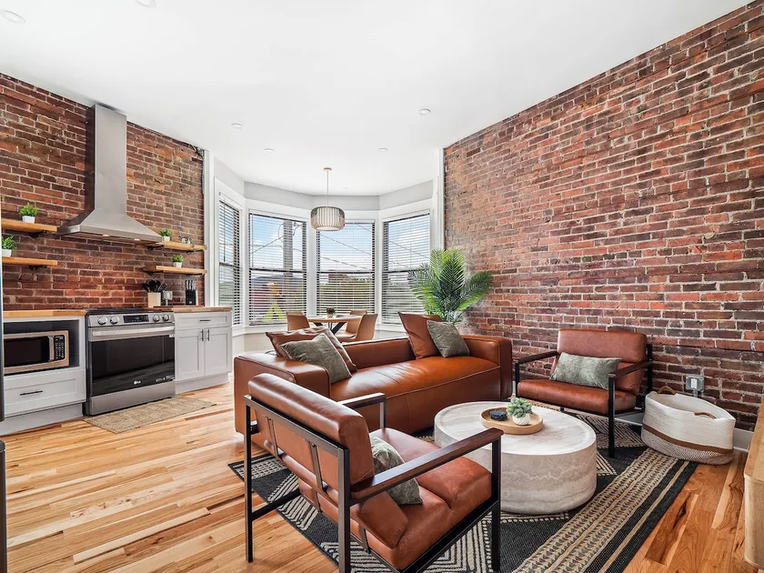 Stunning Boho Apt in Ohio City - Image 1