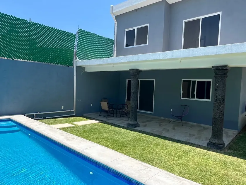 House with Pool in Jiutepec - Image 1