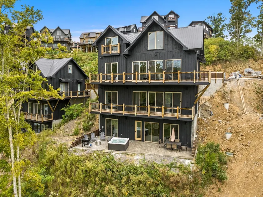 Lake Living with a Private Dock and Pool! - Image 1