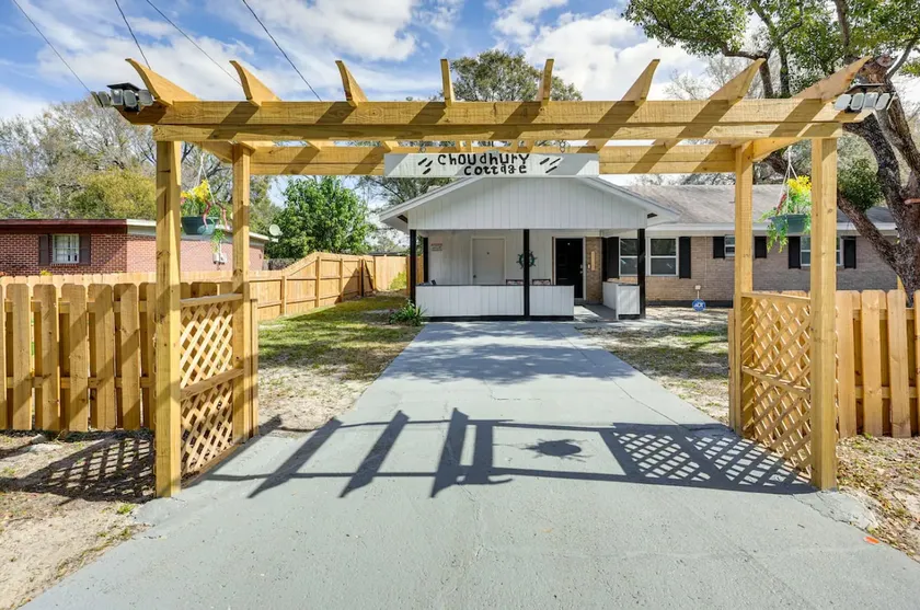 Westwood Cottage- 3 BDRM, Perfect for Family Fun! - Image 1
