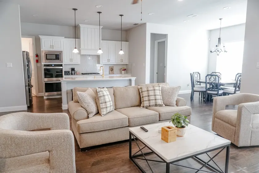 Charming Texas Hideaway: Cozy Stay, Family Perks - Image 1