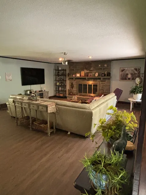 10 min drive to ski, tubing, spa, & vineyards - Image 1