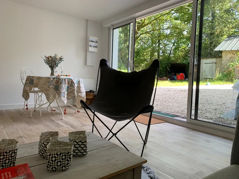 2-room accommodation: A real green setting in the city! - Image 1