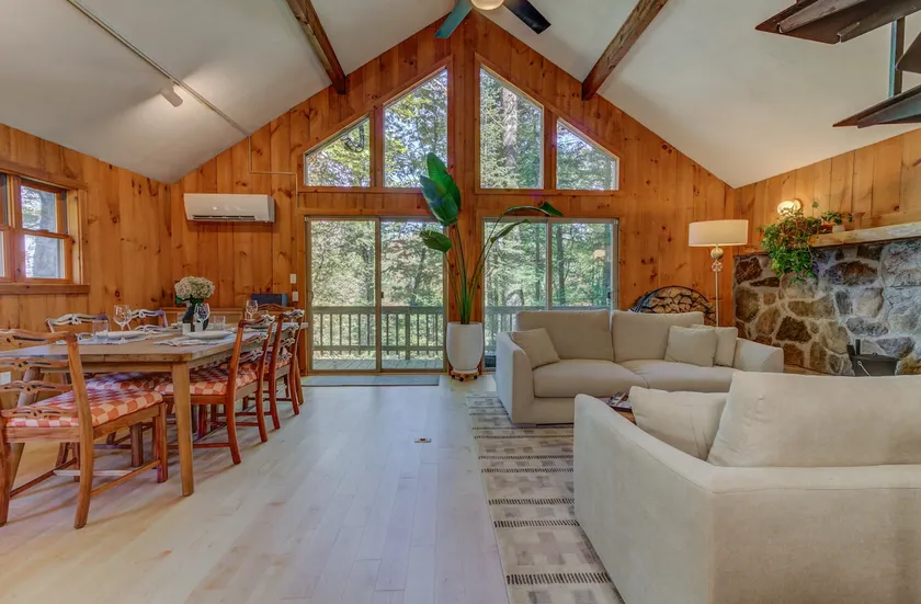 The Maple Retreat | 20 Min to Stratton w/ Sauna - Image 1