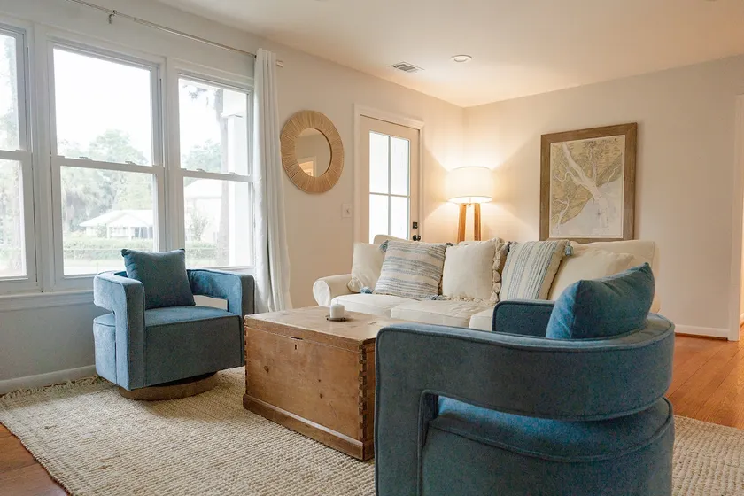 -Beaufort Cozy Coastal Gem-Close To Downtown & PI- - Image 1