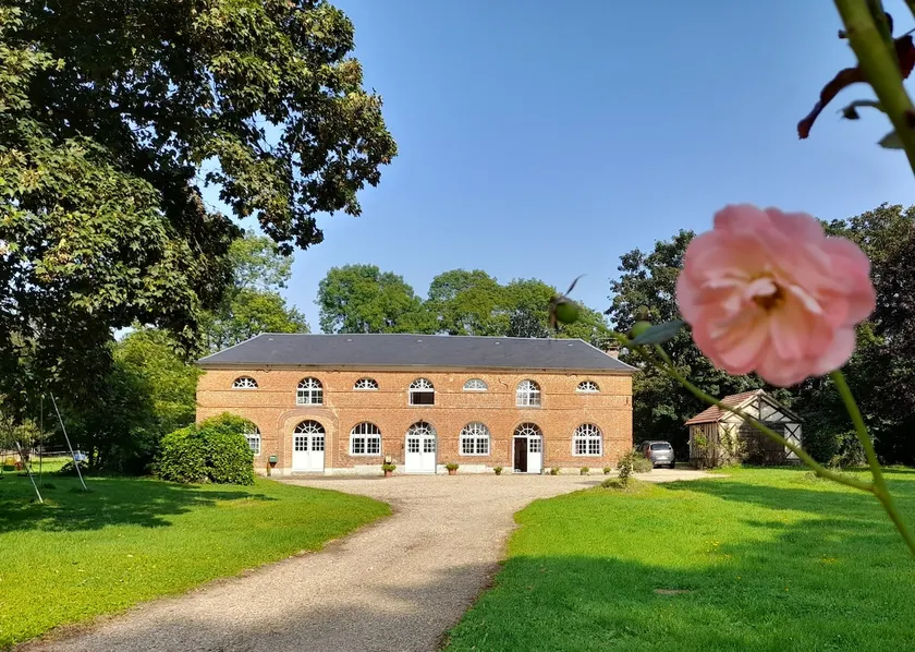 The castle's stables - Image 1