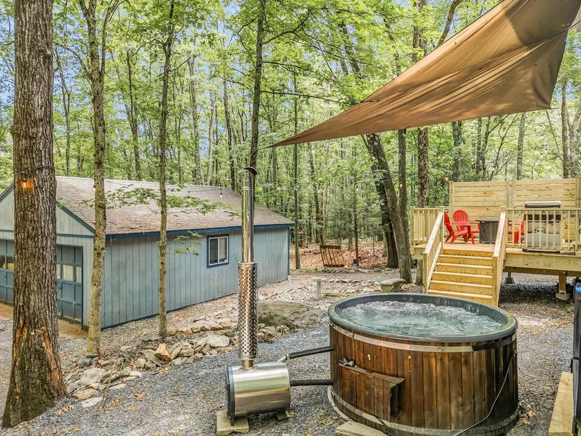 Pine Getaway by Bushkill Falls w/ Hot tub - Image 1