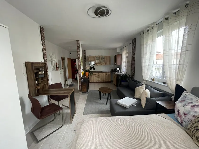Small cozy apartment - Image 1