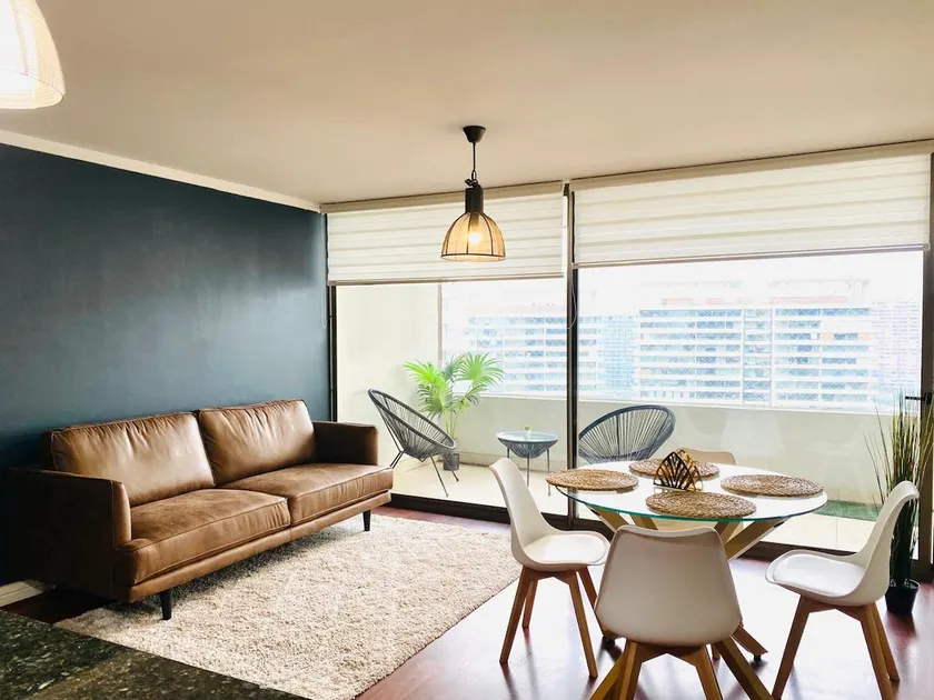 Modern apartment steps away from Mall Parque Arauco - Image 1