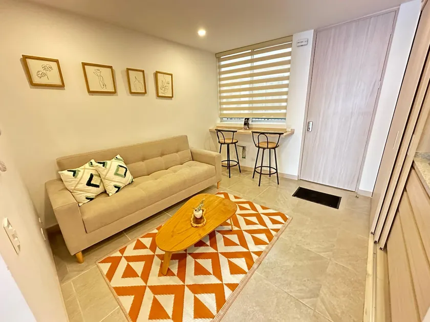 Studio apartment in an exclusive area with a pool - Image 1