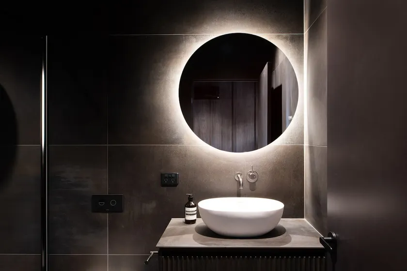 Allure 43 - Image 1