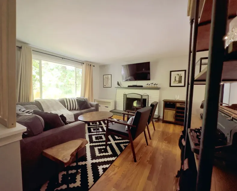 Serene 4BR Retreat w/ Gym, Deck, & Modern Comforts - Image 1