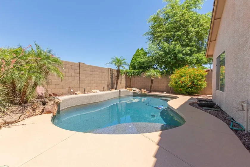 3BR Pool Oasis Near Surprise Stadium - Image 1
