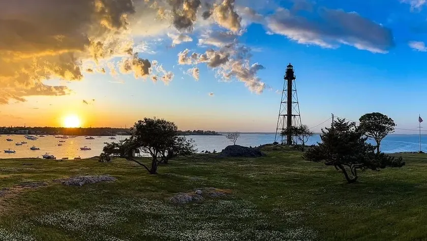 The Sunset Lighthouse Marblehead - Image 1