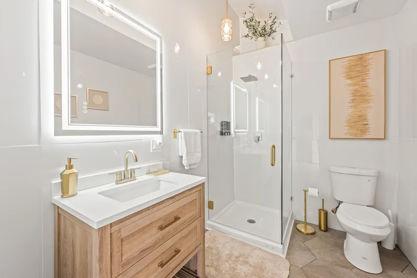 Golden Roseville Luxe Retreat - Image 1