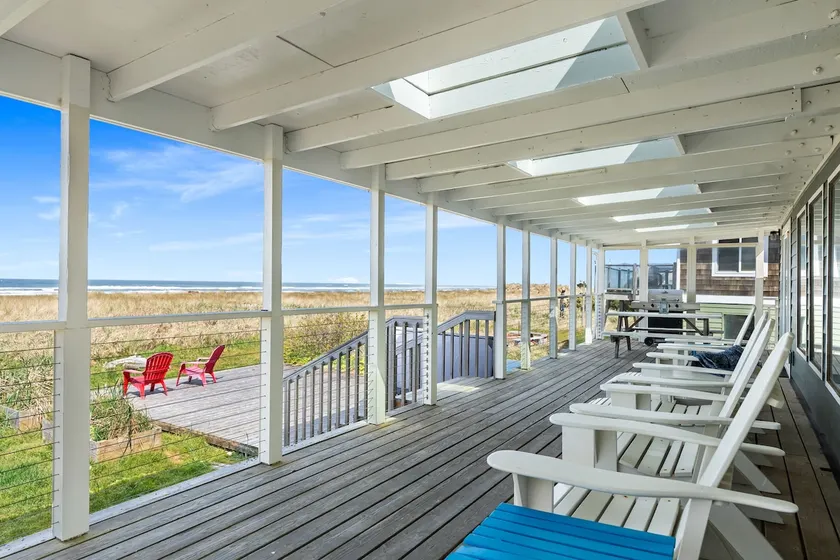 Sea Eyre | Unwind in Style | Beachfront Home - Image 1