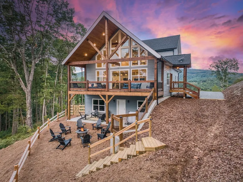 Modern | Hot Tub | Views | PETS | Mins to Winery! - Image 1