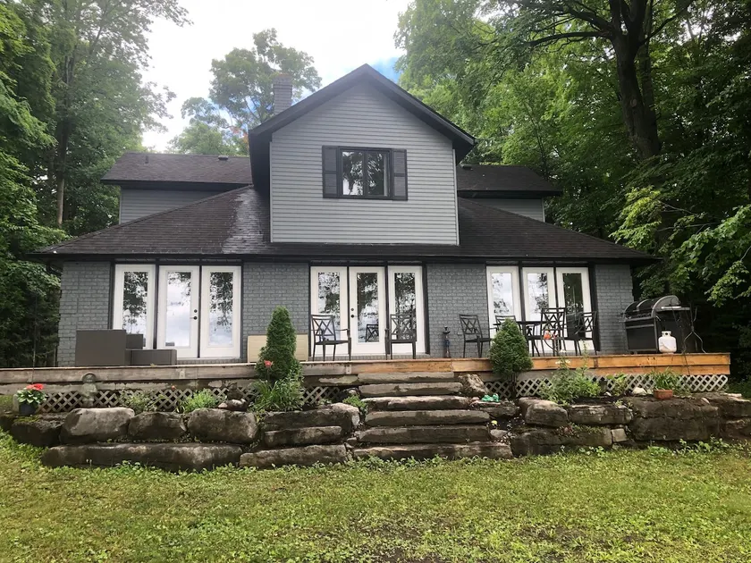 Kawartha Cottage Lakefront-Pool table - Image 1