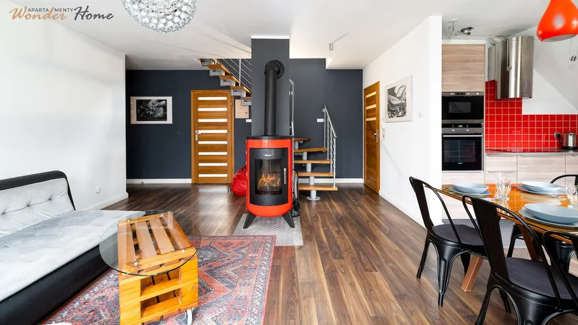 Pepperoni apartment with balcony and fireplace - Image 1