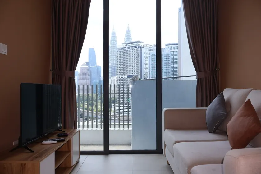Luxury Studio KLCC View Balcony@Colony Infinitum - Image 1