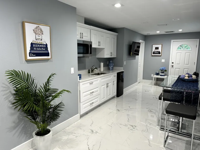 New Built 2BR/2BA in Tampa ideal location - Image 1